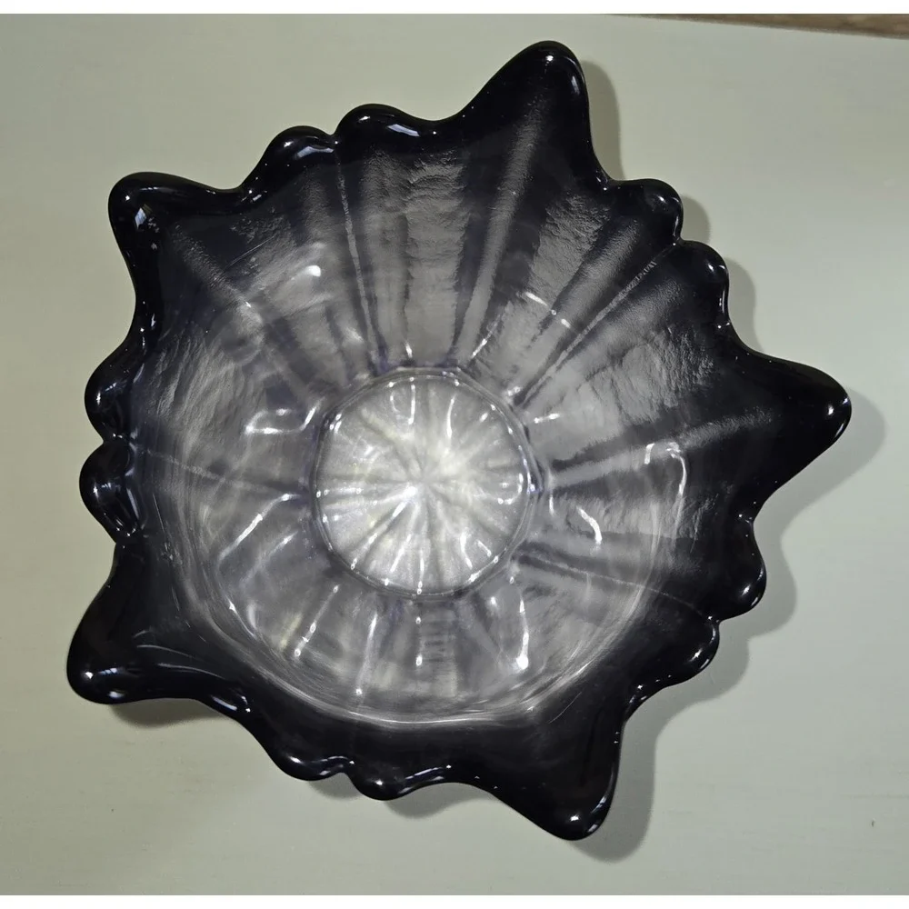 Vintage Vase Hard‎ To Find Rare 5 Petal Textured Thick Heavy Purple Viking Glass